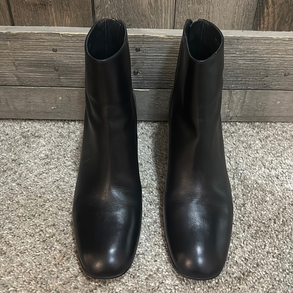 Stuart Weitzman Shoes - Stuart Weitzman Black Leather Boots Size 10